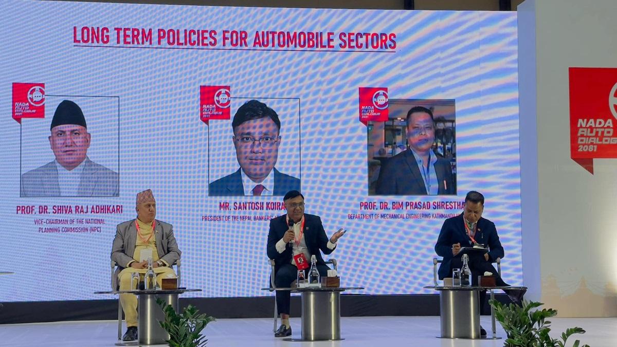 ईभी आयातमा नियमन आवश्यक : सन्तोष कोइराला