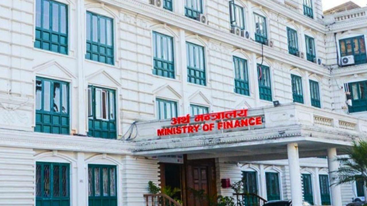 चालु आर्थिक वर्षको छ महिनामा सरकारको खर्च ६ खर्ब नाघ्यो