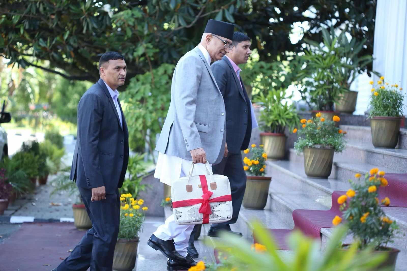 प्रदेश र स्थानीय तहका लागि २ खर्ब ४१ अर्ब अनुदान विनियोजन, वित्तीय समानीकरण अनुदानको रकम हस्तान्तरण सुरु